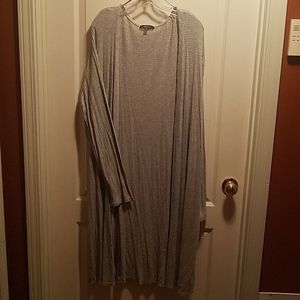 Duster/cardigan, lightweight.